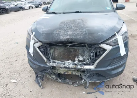 2020 Hyundai Tucson Value z USA, uszkodzony, nr VIN KM8J3CA49LU267807